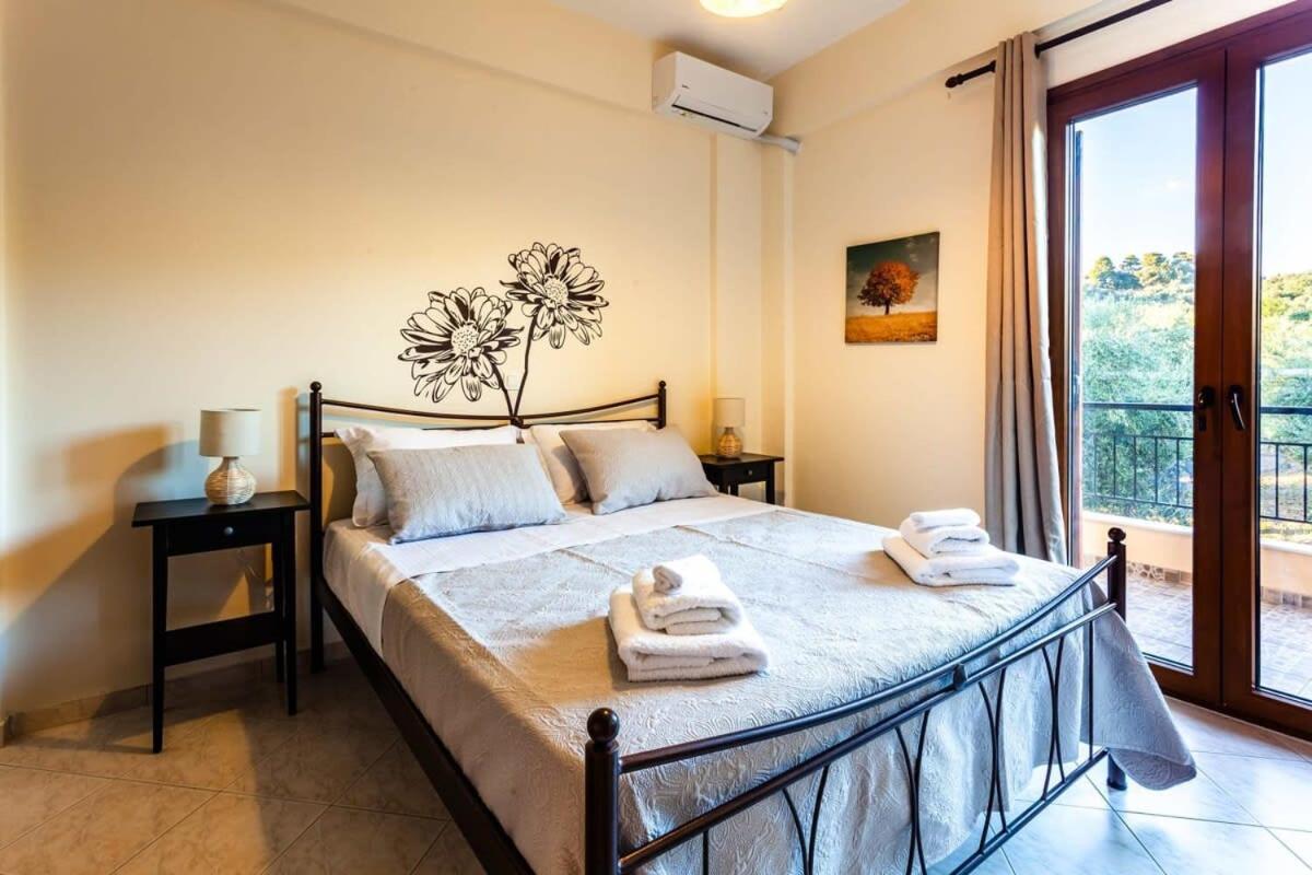 Nelly'S Seaview Retreat - Summer Cozy Getaway Apartment Захаро Екстериор снимка